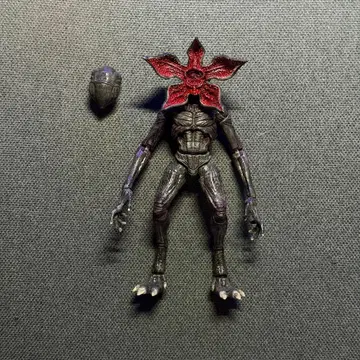 스트레인저 싱스 데모고르곤 가동 피규어