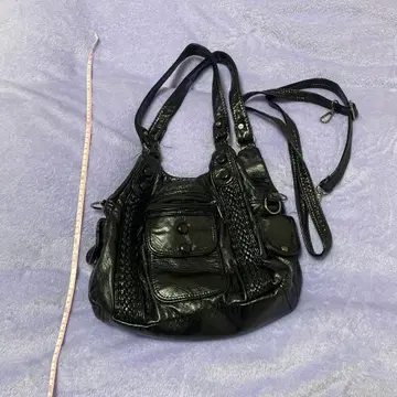 y2k 블랙 인조 가죽 숄더백