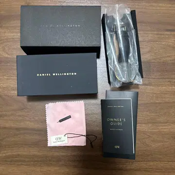 Daniel Wellington DW 클래식 손목시계