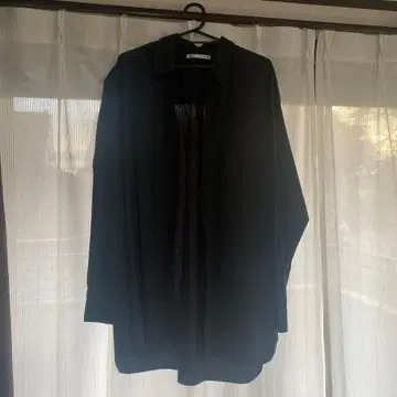 ZARA 블랙 긴팔 셔츠 L 사이즈 모로코 제조
