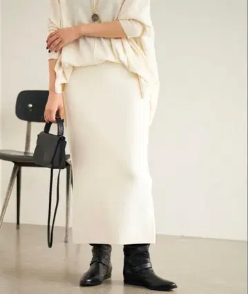 밀라노 리브 타이트 스커트 2 프레임워크