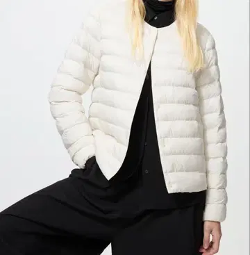 [ 시착만 한 상품 ] UNIQLO 퍼프 테크 컴팩트 자켓 화이트 M