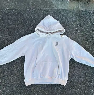 화이트 후드 부착 후드티