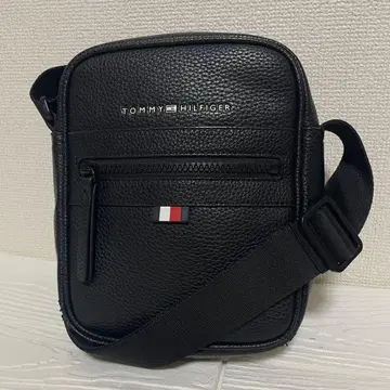 TOMMY HILFIGER 블랙 숄더백