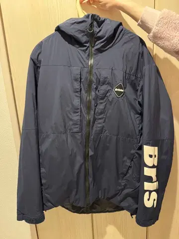 Bris 후드 부착 다운 자켓 네이비