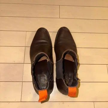 이탈리아제 브라운 가죽 사이드 고어 부츠 오렌지 탭 포함