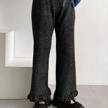 로리즈팜 라메 믹스 리브 니트 이지 팬츠 F 밑단 프릴 블랙