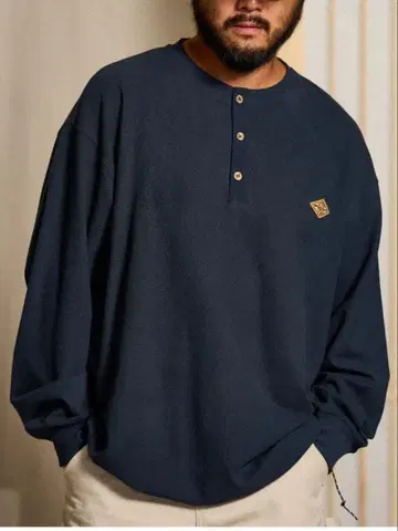 네이비 헨리넥 긴팔 티셔츠