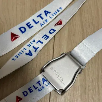 델타 항공 DELTA 시트 벨트 버클 넥스트랩 화이트