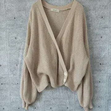 세포 니트 가디건 V넥 벌룬 슬리브 루즈핏 실루엣
