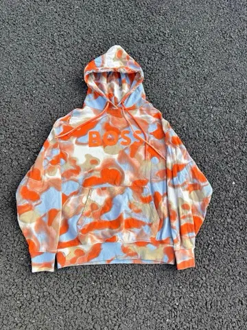 BOSS 카모플라쥬 패턴 후드 부착 후드티