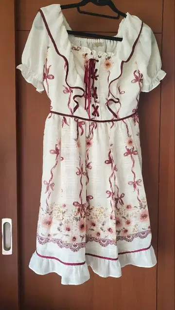 axes femme POETIQUE 꽃 리본 무늬 반팔 원피스