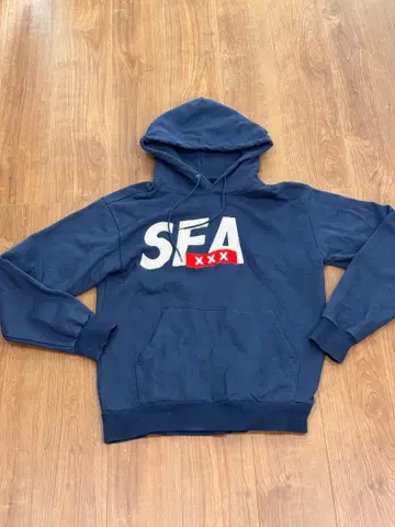 WIND AND SEA x GOD SELECTION XXX 콜라보 후드티