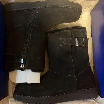 블랙 스웨이드 부츠