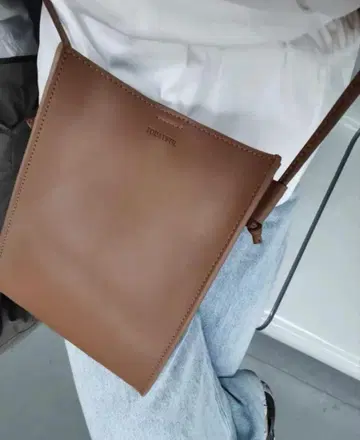 가죽 스퀘어 미니백 카멜