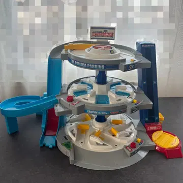 토미카 주차장 3층