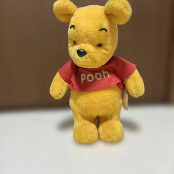푸우 봉제 인형 빨간색 의류 오르골 포함