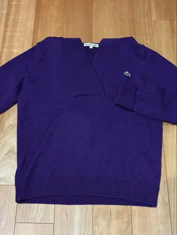 LACOSTE 퍼플 V넥 니트 40