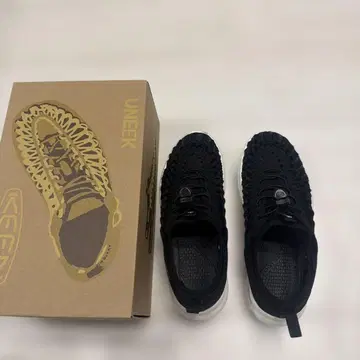 KEEN UNEEK 샌들 US 8.5 블랙