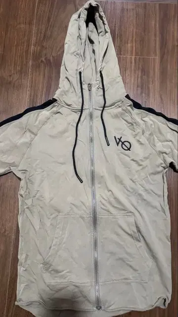 Vanquish Fitness 후드티