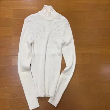 SUNFLOWER 터틀넥 니트