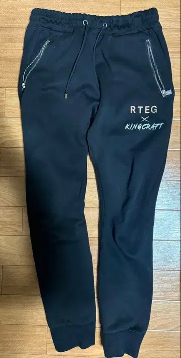 아담스 저글러 RTEG x KINGCRAFT 블랙 조거 팬츠