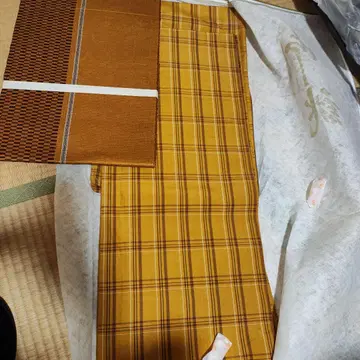 오렌지 계열 체크 무늬 기모노