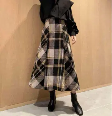 SNIDEL 로빙 체크 스커트 베이지