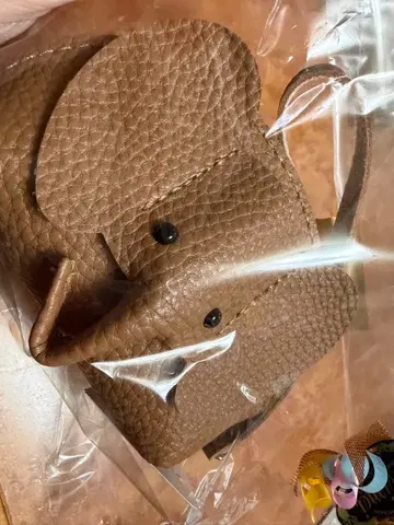 [ 새상품 ] 브라운 코끼리 모양 파우치