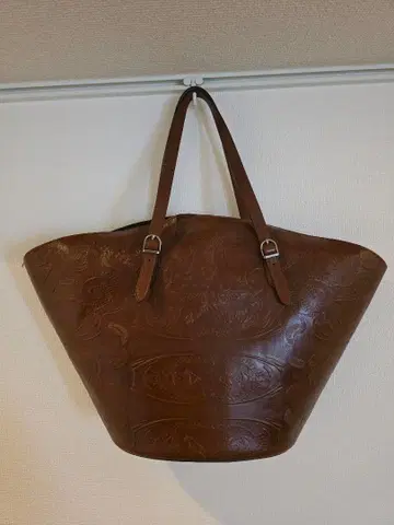 자라(ZARA) 리얼 가죽 엠보싱 토트백 앤티크 스타일 2way