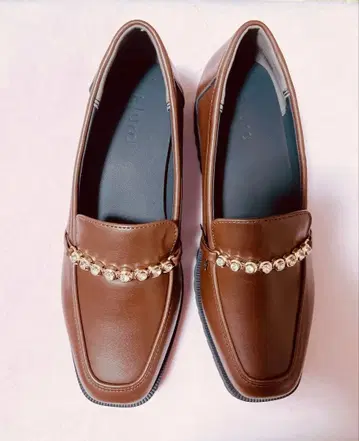 [새상품] Elura 비쥬 로퍼 브라운