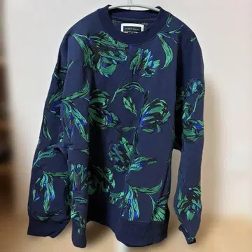 메종 스페셜 맨투맨 L 사이즈 정도