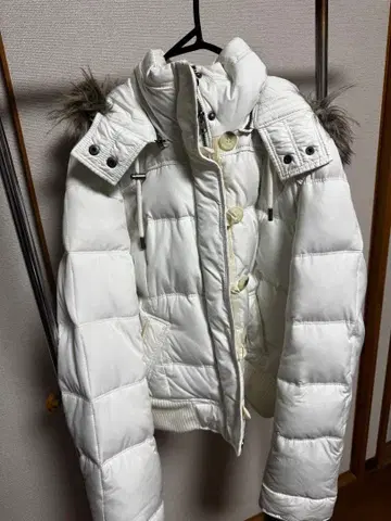 Abercrombie & Fitch 화이트 다운 자켓