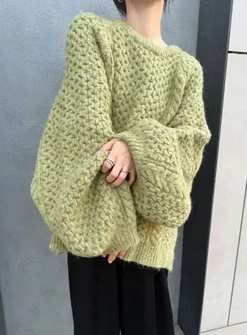 오버 사이즈 라이트 그린 니트