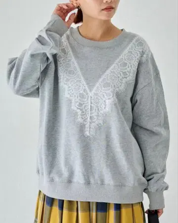 LAVEANGE 레이스 배색 풀오버 3L