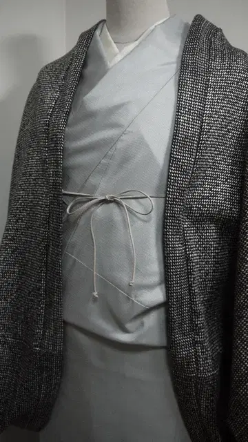 22/d 미사용 핸드메이드 모몽가 코트 팬시 트위드 모노톤