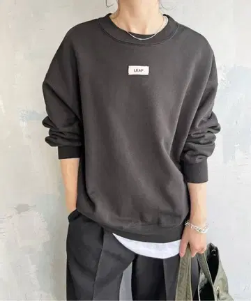 스픽 앤 스팬 백 로고 맨투맨