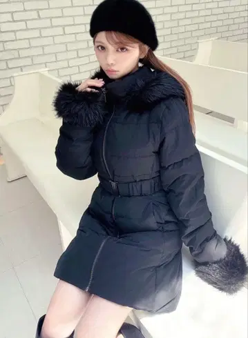 RESEXXY 다운 코트 블랙