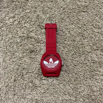 아디다스 빨간색 실리콘 밴드 시계