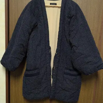 ROCCA 네이비 x 화이트 콩 무늬 반텐