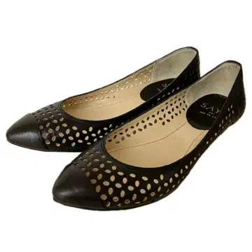 [ 미사용급 ] SAYA 사야 펀칭 플랫 블랙 블랙 23