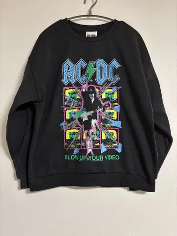 AC/DC Blow Up Your Video 맨투맨 블랙