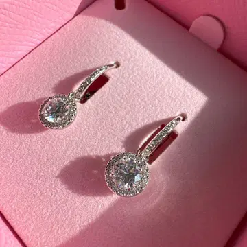 SWAROVSKI Una Angelic 스와로브스키 귀걸이