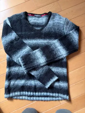 니콜 HIDEAWAYS 스트라이프 스웨터