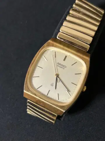 SEIKO 샤리오 쿼츠 골드 손목시계 작동품
