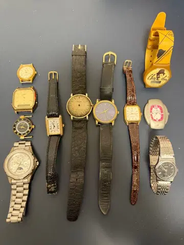 묶음 판매 찰리 채플린, 카시오, Q&Q 등 11점