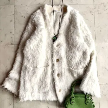 새상품급 뷰티 앤 유스 샤기 니트 가디건 F 아이보리