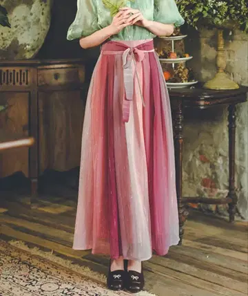 MANUSMACHINA 아침 안개 매화색 그라데이션 스커트
