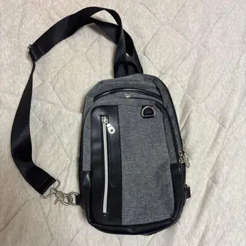 그레이 블랙 슬링백