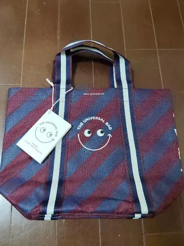 작은 사이즈 안야 힌드마치 x TESCO 에코백